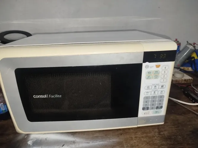 Microndas Consul facilite 20 litros. Tudo funcionando, perfeito.