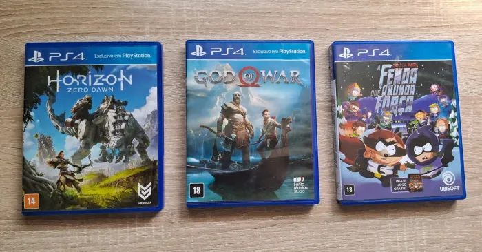 3 Jogos de PS4 (corre!) 