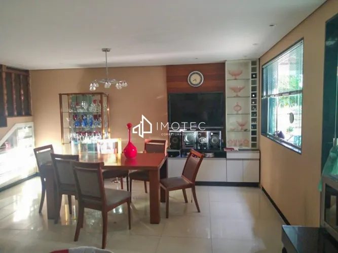 Casa à venda, 4 quartos, 1 suíte, 4 vagas, Santa Mônica - Belo Horizonte/MG