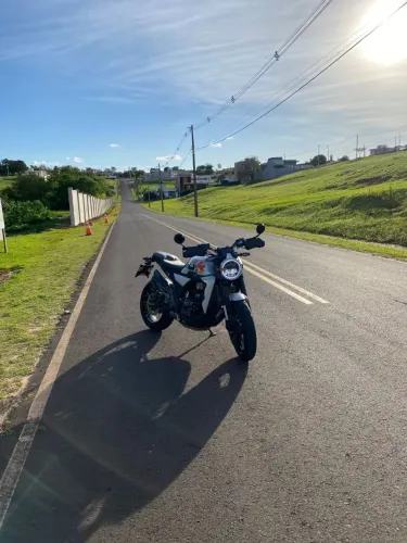 Vendo moto Semi nova zontes GK350