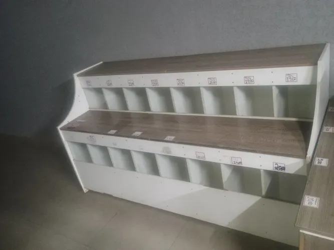 Balcão expositor para ração!! 3 peças