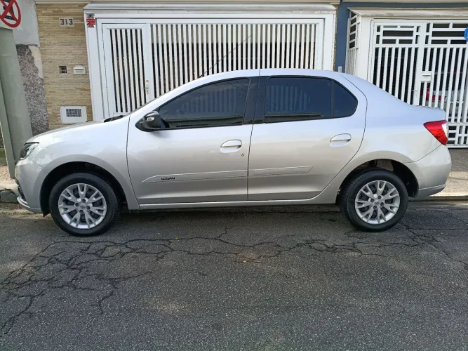 Renault Logan Zen Flex 1.0 12V 4P Mec. 2025