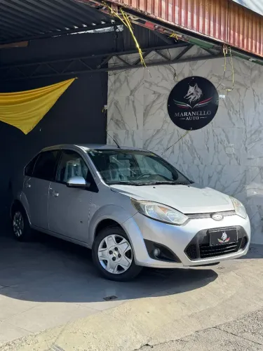 Ford Fiesta Sedan SE 1.6 8V Flex 4P 2014