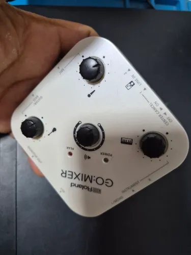 Interface de áudio roland go mixer