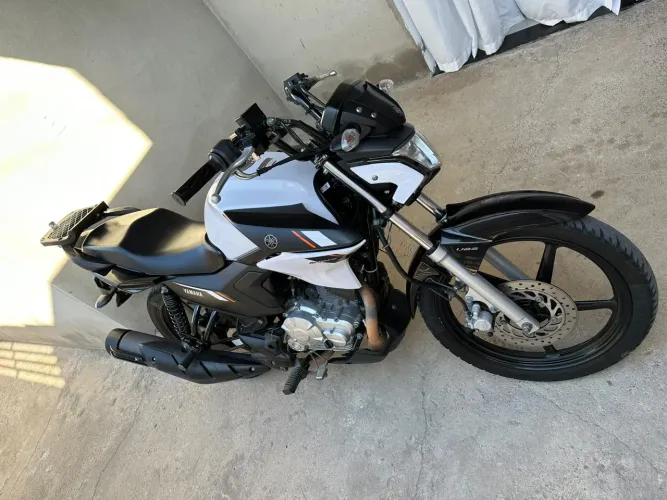 VENDE-SE YAMAHA FACTOR UBS 2025