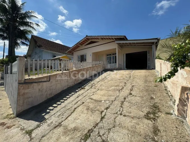 Casa com 3 quartos no bairro Santa Terezinha!!!