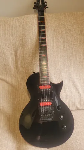 Guitarra Kramer assault
