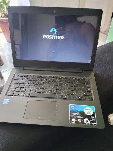 Notebook semi novo a venda 