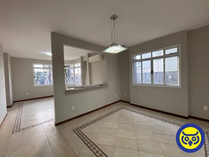 Casa Residencial com 4 dormitórios no Córrego Grande