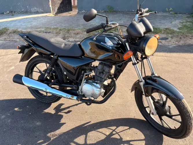 Vende-se Titan Ks 2007