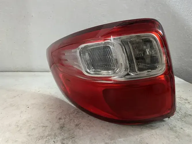 Lanterna Fiat Strada 2014 2015 2016 26011314 Esquerdo