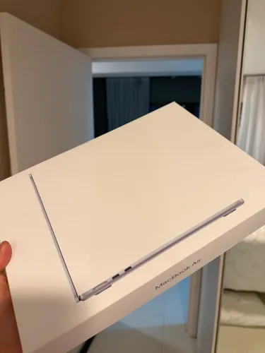 MACBOOK AIR M5 - SKYBLUE