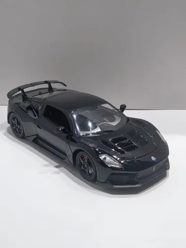 Maserati Escala 1:24 Carro de ferro