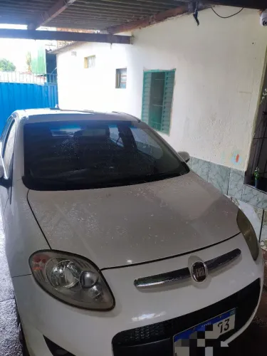 Fiat Palio Attractive 1.0 EVO Fire Flex 8V 5P 2014