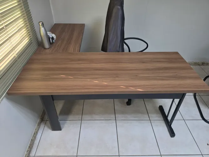Mesa para escritório