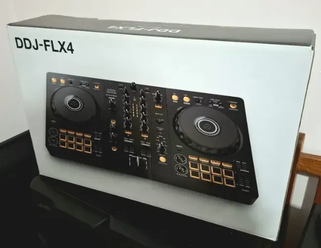 Controladora Pioneer DDJ-FLX 4