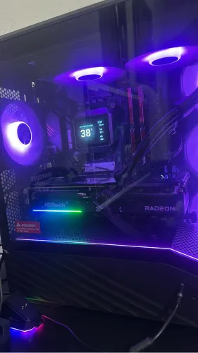 Placa de Vídeo ASRock AMD Radeon RX 9070 Challenger, 16GB