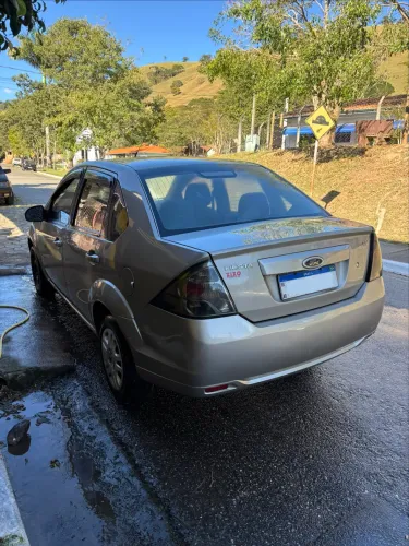 Ford Fiesta Sed. 1.6 8V Flex 4P 2013