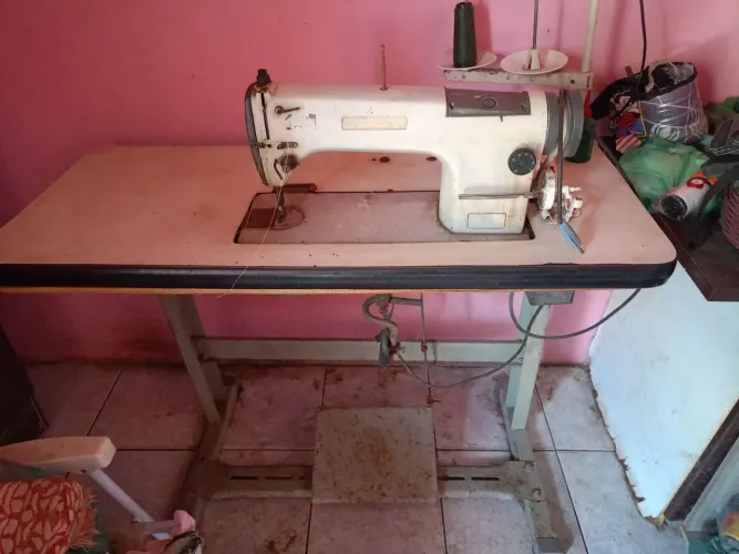 Máquina de costura industrial Singer