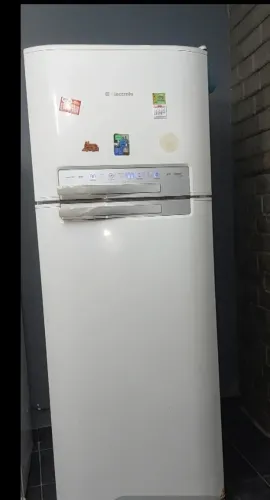 Vendo refrigerador/freezer *Electrolux*