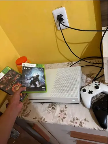 XBOX ONE S 2 CONTROLES 500GB