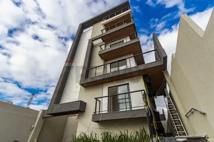 Apartamento Duplex Moderno: Conforto e Estratégia em SJP