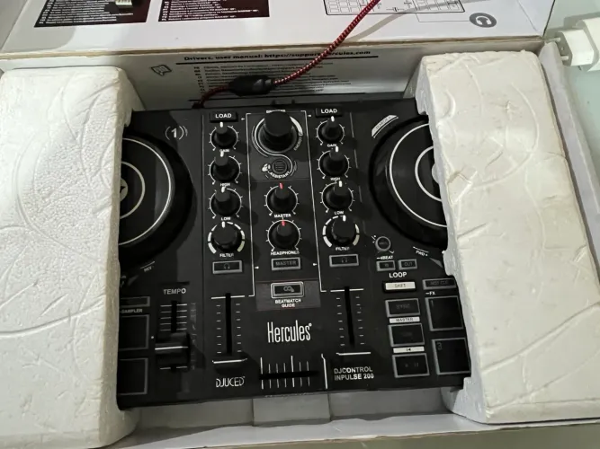 Controladora DJ control impulse 200