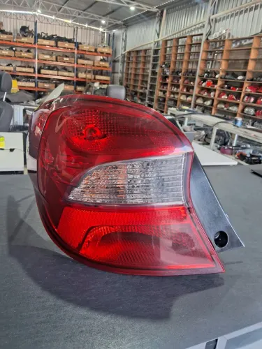 Lanterna traseira esquerda ka hath 2019 em diante  original ford