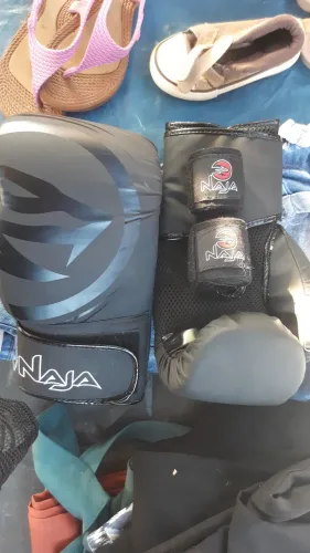 Luvas naja