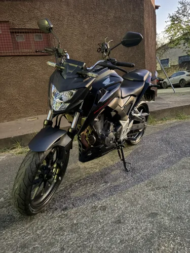 Moto cb 300