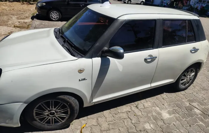 Lifan 320 Elite 1.3 16V 88cv 5P 2011