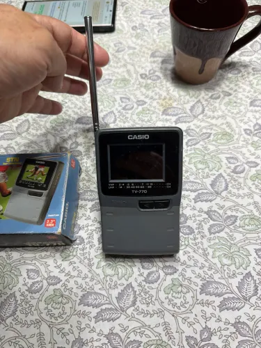 TV Portátil Casio TV-770 Vintage Anos 90 Com Caixa