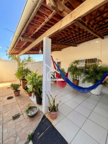 Linda casa com piscina e placa solar | 3 quartos | Sombra | Coophab