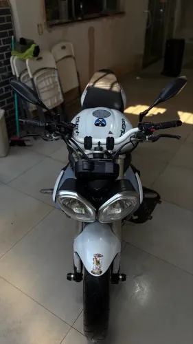Street triple 675