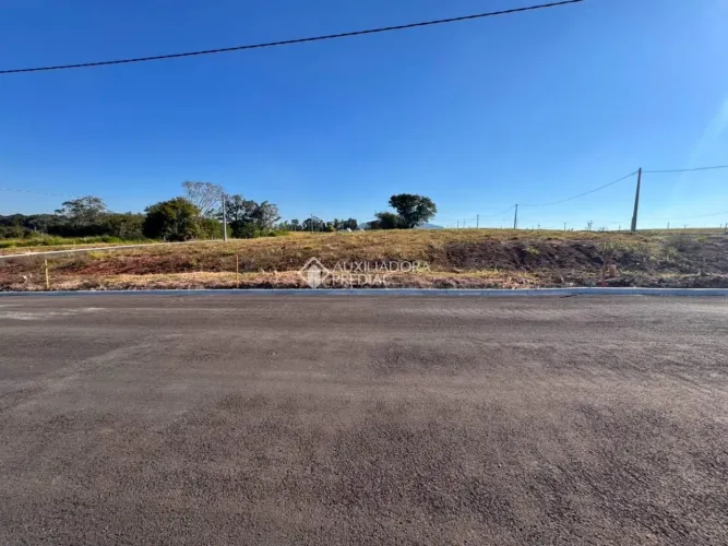 Terreno à venda no Jardim Conventos