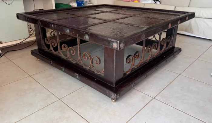 Mesa colonial de centro 
