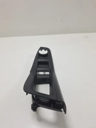 Moldura Botão Dianteiro Esquerdo Ford New Fiesta 2015