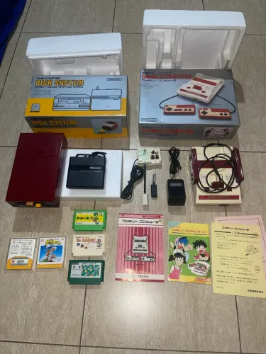 Consoles family computer e disk system na caixa 