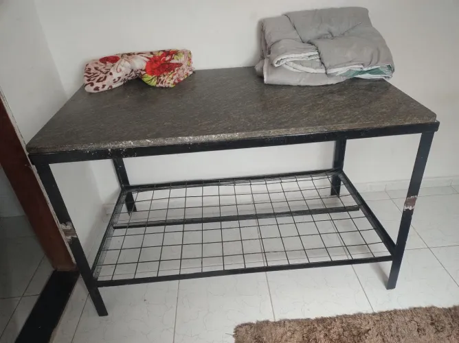Mesa industrial de mármore