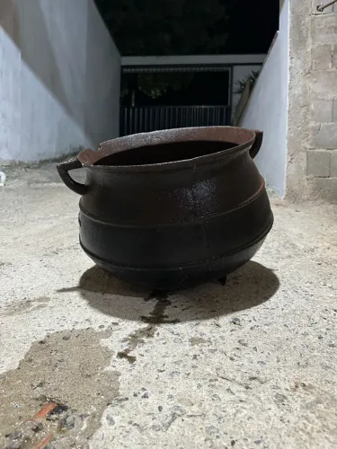 Caldeirão de Ferro Fundido 60 Litros - Grande e Reforçado