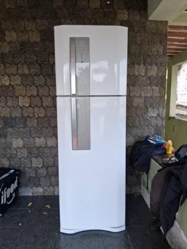 Geladeira Electrolux frost free novinha 