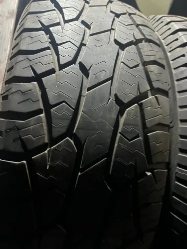 Pneu 265/60/18 Hifly 80% vida útil