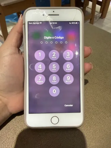 Vendo um iPhone 8 Plus 64gb funcionando perfeitamente