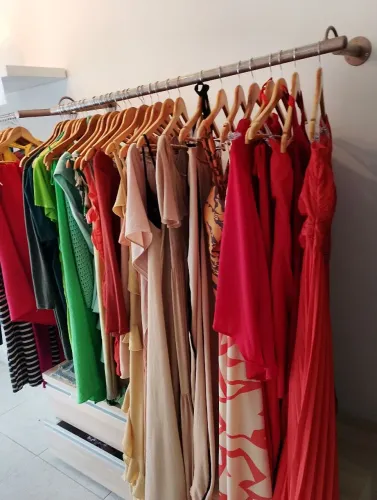 R$ 10.000,00 ESTOQUE DE MERCADORIA MODA FEMININA DE EXCELENTE QUALIDADE * Sue