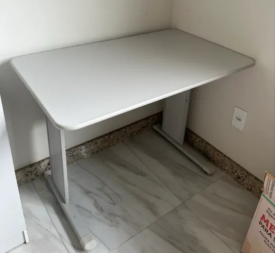 Mesa de escritório 