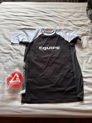 RASHGUARD GRACIE BARRA EGG