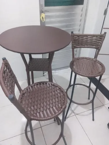 MESA COM 2 CADEIRAS ARTESANAL