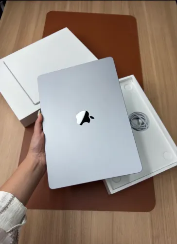 MACBOOK AIR M5 16/512 TELA DE 15 (NOVO) LOJA FÍSICA + HUB BASEUS DE BRINDE + MENOR PREÇO 
