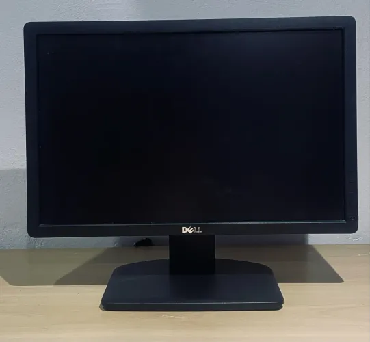 MONITOR DELL - 19 POLEGADAS