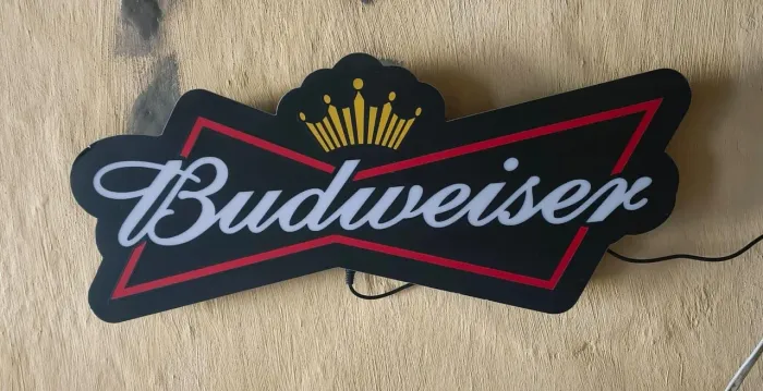 PLACA DECORATIVA LUMINOSA